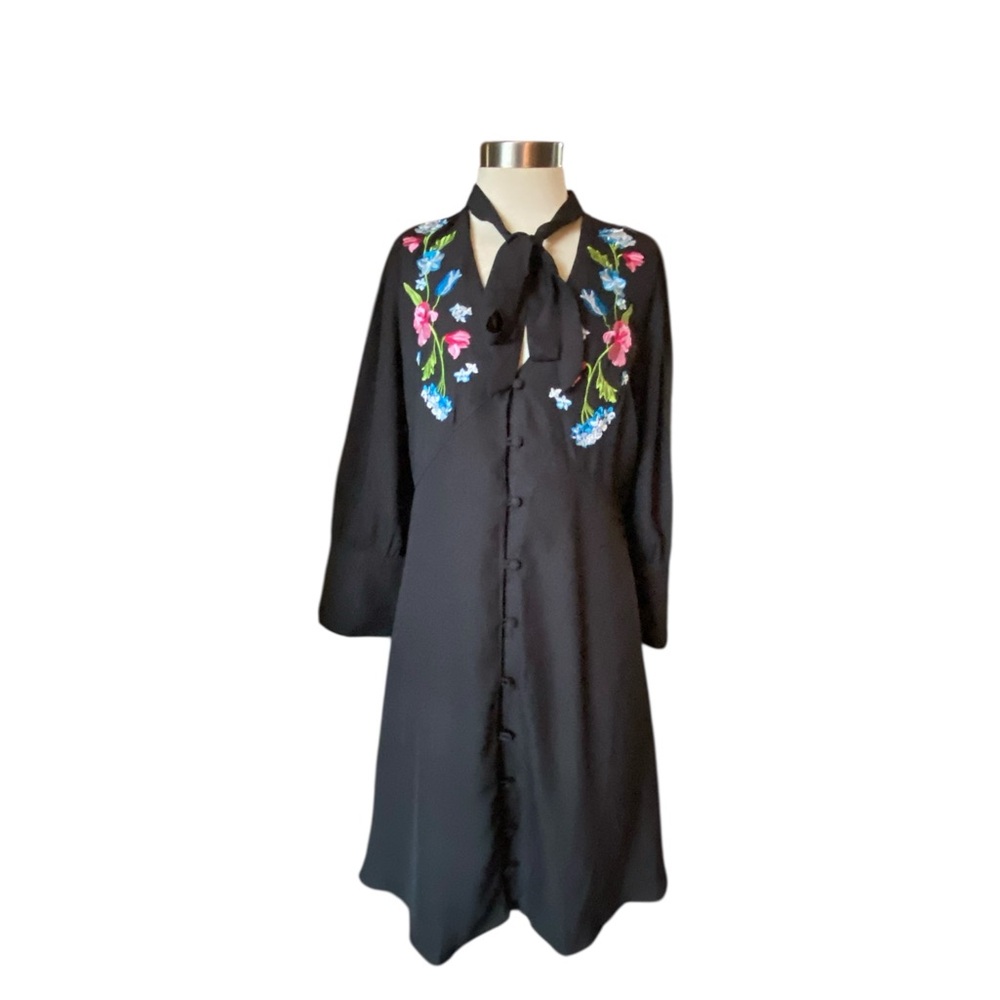 asos maternity midi nwt’s  black button dress with embroidery size 8
